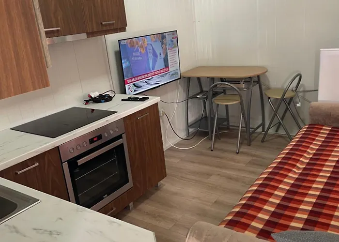 Mahane * טיראנה